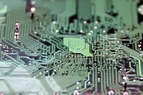 人工智能驅動行業應用系統集成服務新篇章